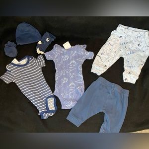 Assortment of blue items for 0-3m baby